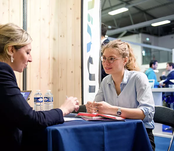 Audencia - Student at the Business Forum