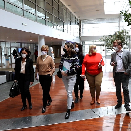 AUDENCIA: A UNIQUE "FAMILY ENTREPRENEURSHIP & SOCIETY" CHAIR