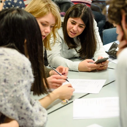 Spécialisation conseil : les étudiants d’Audencia participent à un concours d’articles