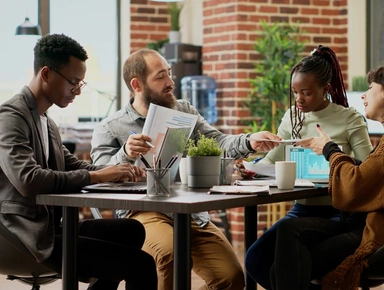 Unlocking the Power of Collaboration:  How Collaborative Structures Drive Success in Consulting Firms