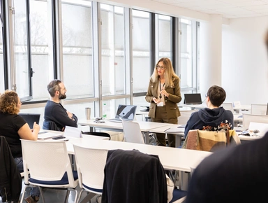 Une classe lors d'une session de formation continue