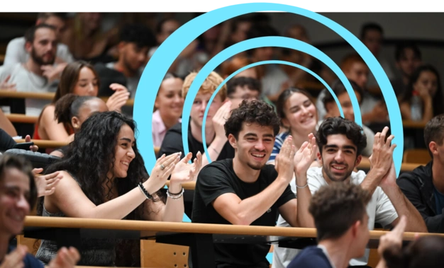 Des étudiants d'Audencia en amphithéâtre