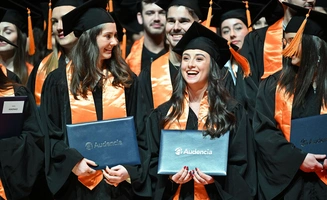 Cérémonie de remise des diplômes SciencesCom