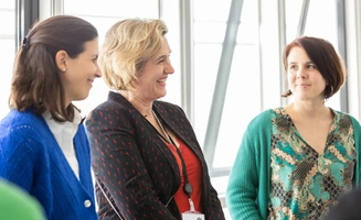Trois participantes d'une formation Audencia Executive Education