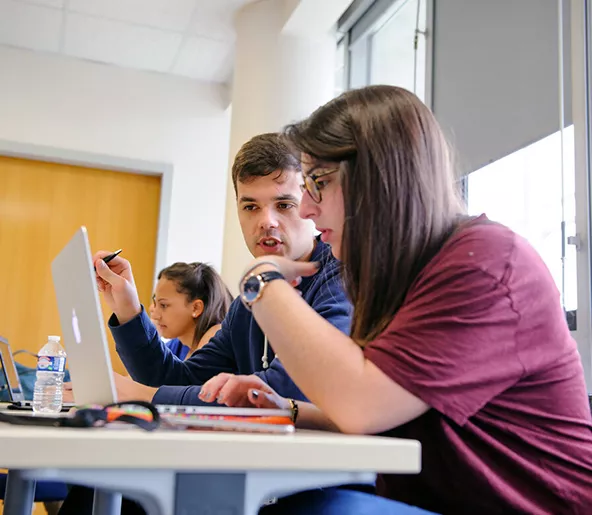 Audencia - Students working on the CSR challenge